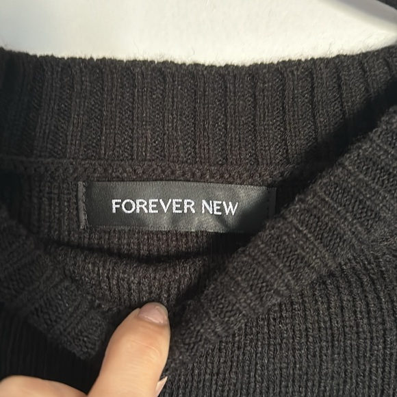 Freya Ribbed Poncho - Picture 4 of 4